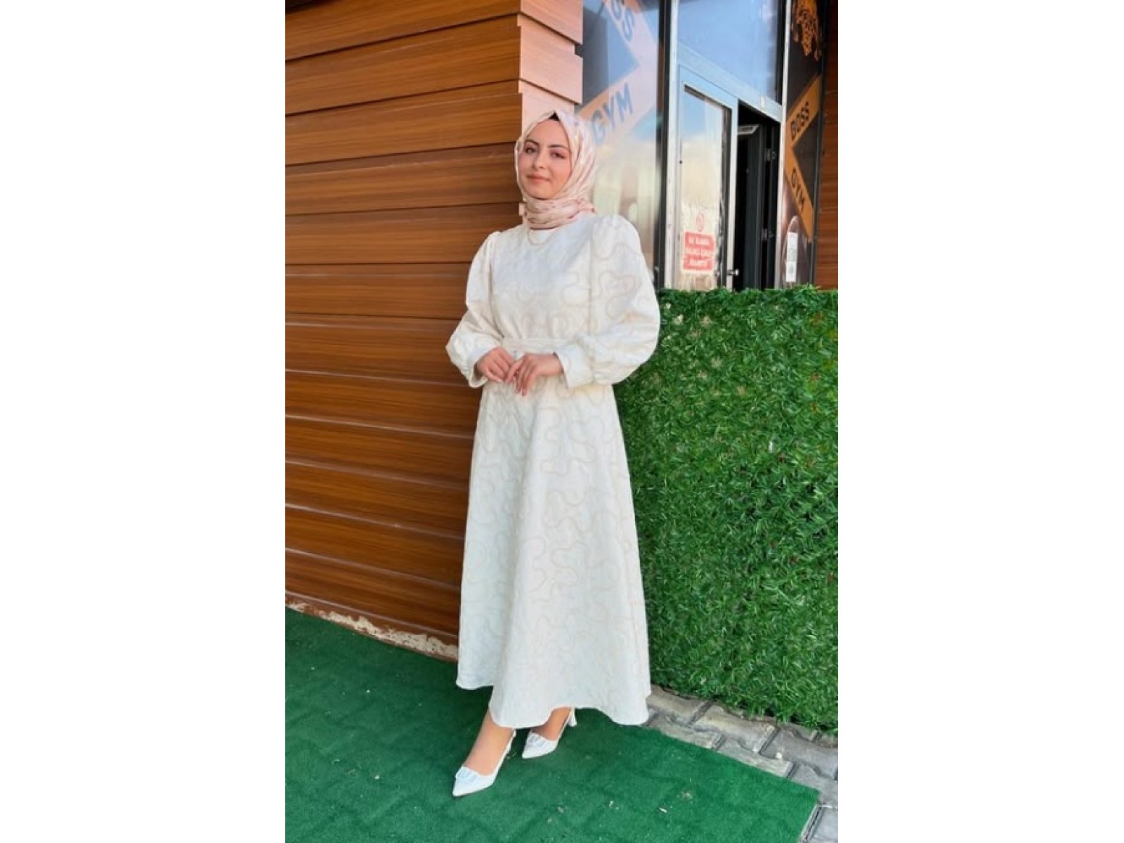 SELVİ ÇETİN NAKIŞ İŞLEMELİ ELBİSE