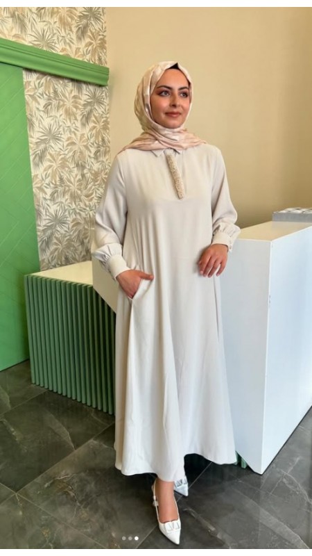 SELVİ ÇETİN YAKASI TAŞLI ELBİSE